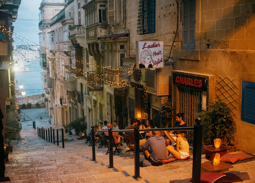 11 Whisky, Wine Bars and Pubs in Valletta